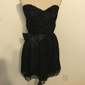 Lace sweetheart dress